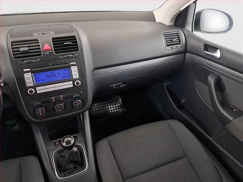 Volkswagen Golf (2008) 1.4 16V, po STK, rezervace - fotka 8 z 15