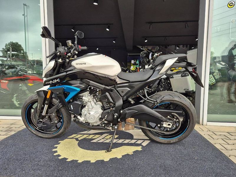 CFMOTO (2025) 675 NK - fotka 7 z 20