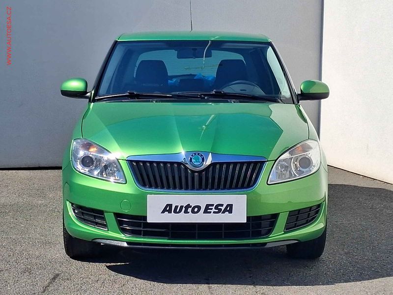 Škoda Fabia (2011) 1.2i, Family, +kola - fotka 2 z 18