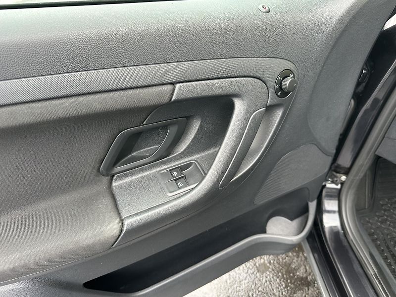 Škoda Roomster (2013) SCOUT 1.2TSI/63kW AC * 2.Maj.  - fotka 5 z 33