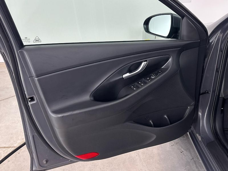 Hyundai i30 Smart DCT - fotka 13 z 26