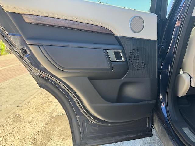 Land Rover Discovery (2019) 3,0 TDV6 HSE 2. majitel - fotka 12 z 30
