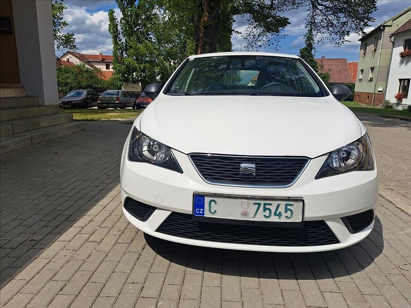 Seat Ibiza 1,2 i - fotka 16 z 41