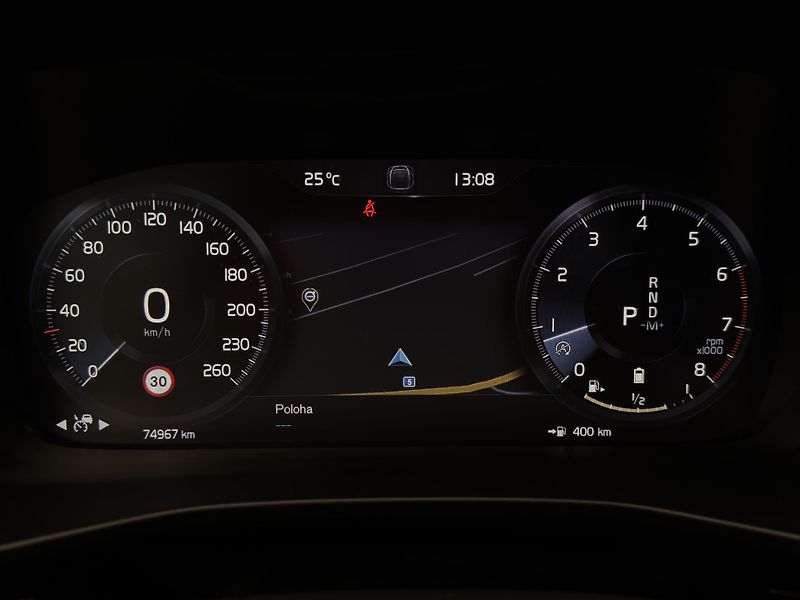 Volvo XC40 B4 AWD INSCRIPTION AUT  - fotka 16 z 51