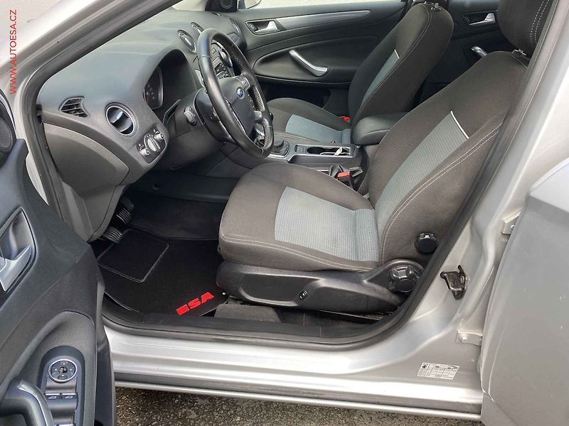 Ford Mondeo (2012) 2.0 TDCi, Trend - fotka 9 z 19