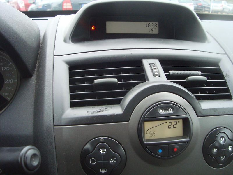 Renault Mégane (2006) 1,5dci - fotka 13 z 13