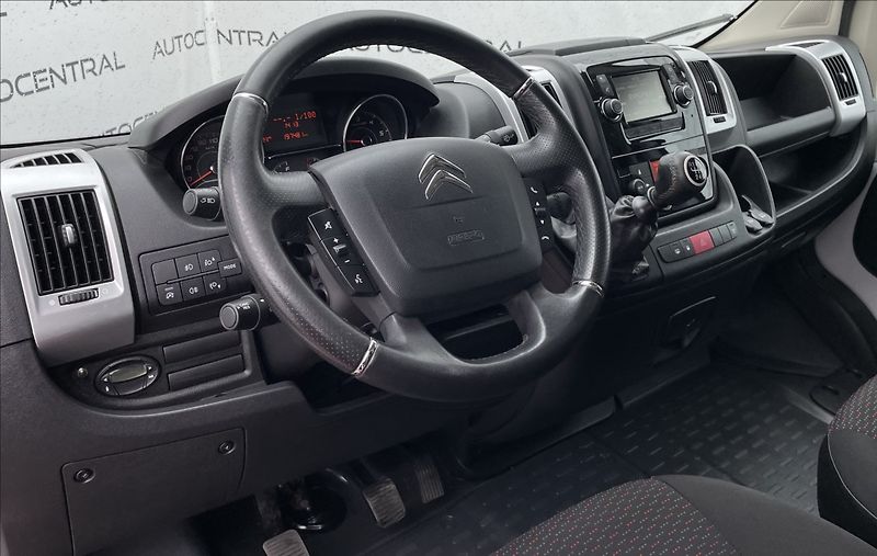 Citroën Jumper 2,2 BlueHdi Plus,103kW,L3H2  3 - fotka 16 z 19