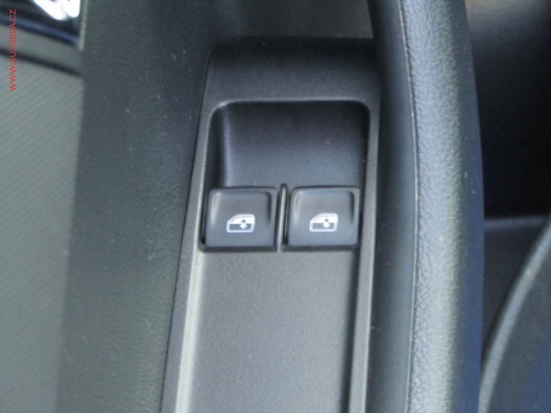 Škoda Fabia (2021) 1.0TSi, 2.maj,ČR, AC, temp - fotka 12 z 16
