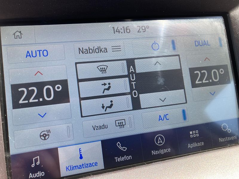 Ford S-MAX (2018) 2.0 TDCi Titanium, 7míst - fotka 41 z 42