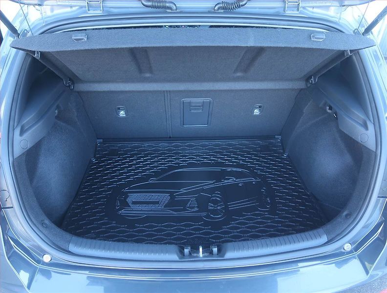 Hyundai i30 (2021) Family 1.5 T-GDI MHEV - fotka 14 z 16