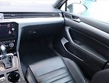 Volkswagen Passat (2018) R-Line 2.0 TDI, Automat, Kůže - náhled 8