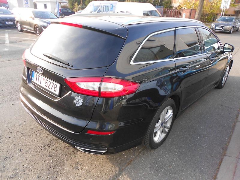 Ford Mondeo (2015) 2,0 132kW automat navi 4x4 - fotka 3 z 18