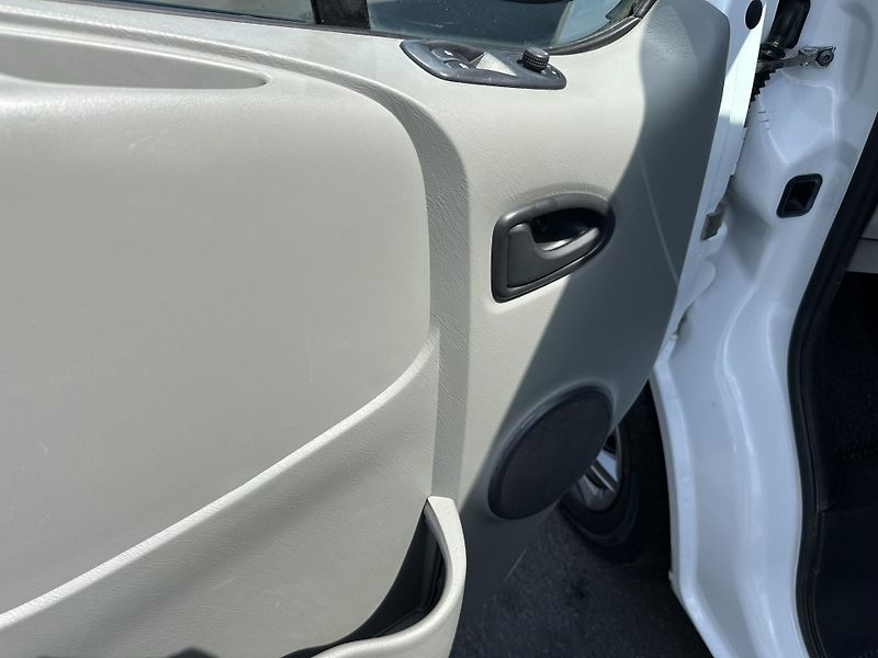 Renault Trafic (2009) 2.0dCi/84kW * KLIMA * 6.Míst  - fotka 5 z 24