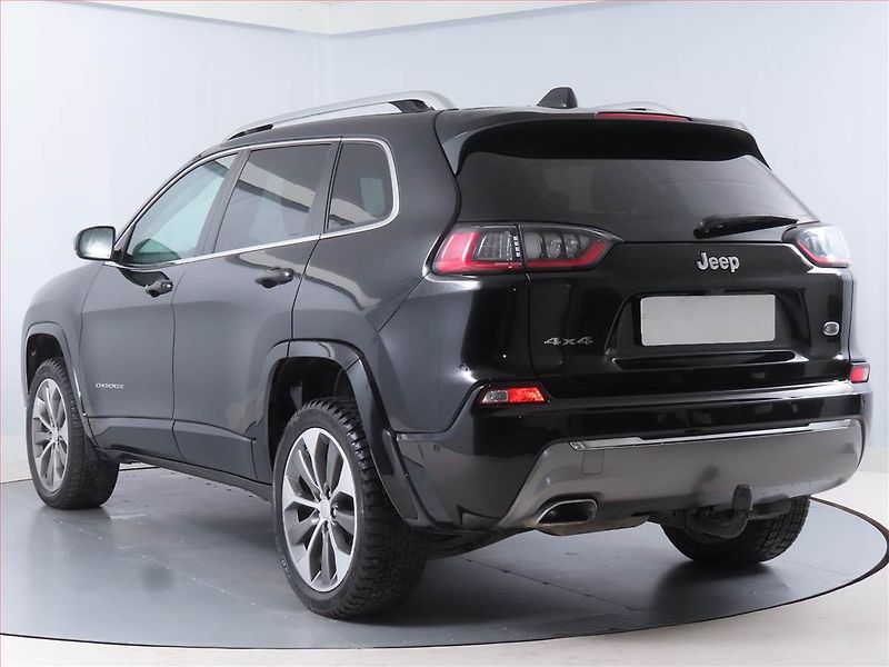 Jeep Cherokee (2019) 2.2 MultiJet, Overland - fotka 4 z 22