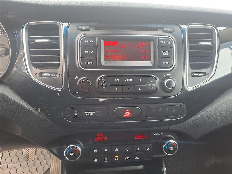 Kia Carens 1,7 CRDi SERVISKA,KOUPENO V CZ - fotka 13 z 16