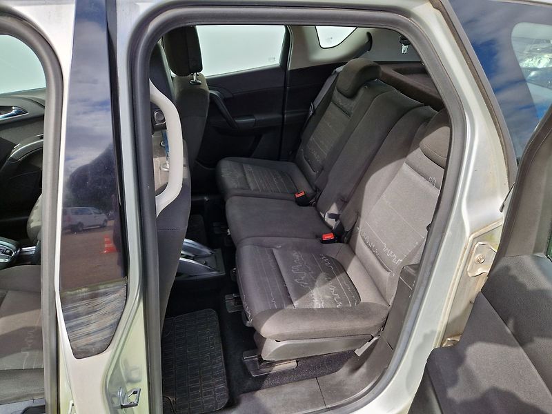 Opel Meriva 1.4 T - fotka 24 z 30