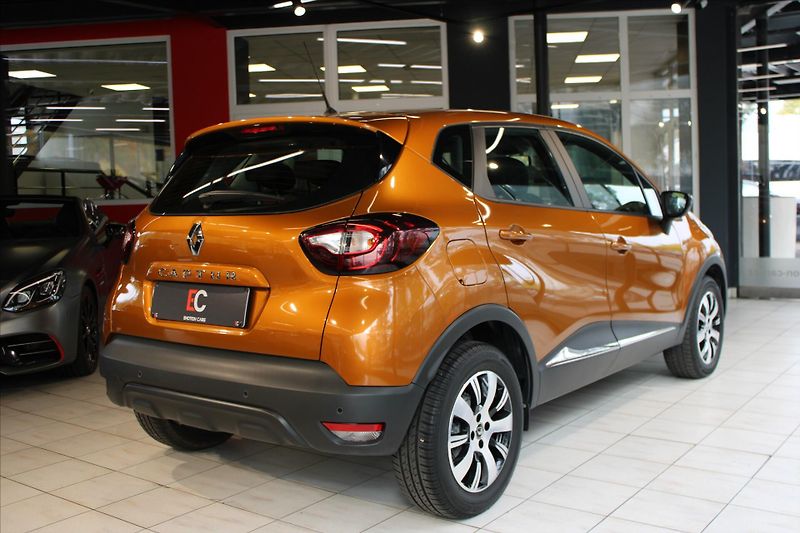 Renault Captur Experience TCe CZ/1.Maj/Fullse - fotka 6 z 22