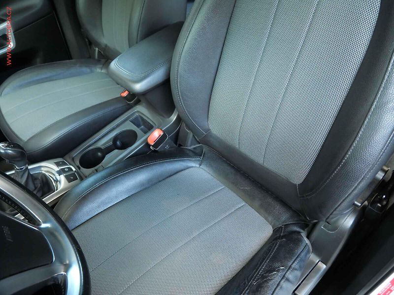 Opel Antara (2015) 2.2 CDTi, AC, tempo, park - fotka 9 z 22
