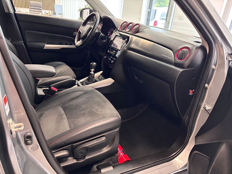 Suzuki Vitara (2017) Allgrip 1.4 boosterjet - fotka 27 z 31