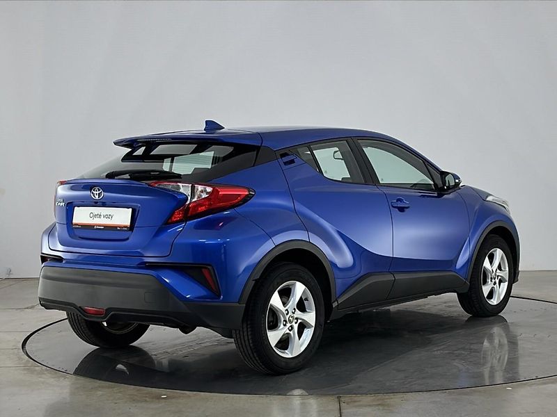 Toyota C-HR Active - fotka 2 z 27