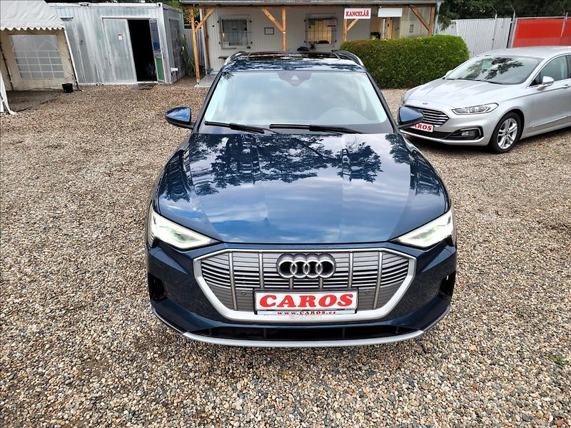 Audi e-tron 0,0 55,95KWH,4x4,SOH 90,6% - fotka 48 z 50