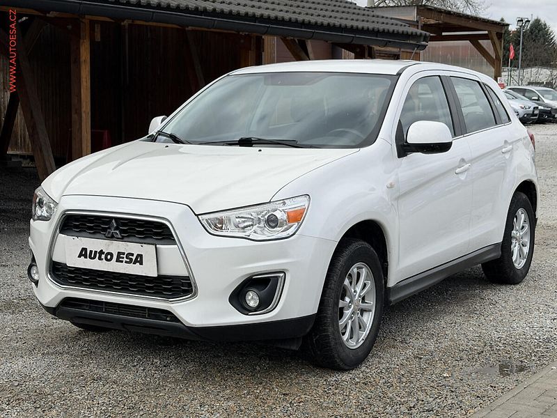 Mitsubishi ASX (2014) 1.8Di-D 4x4, ČR, AC, tempo - fotka 3 z 16