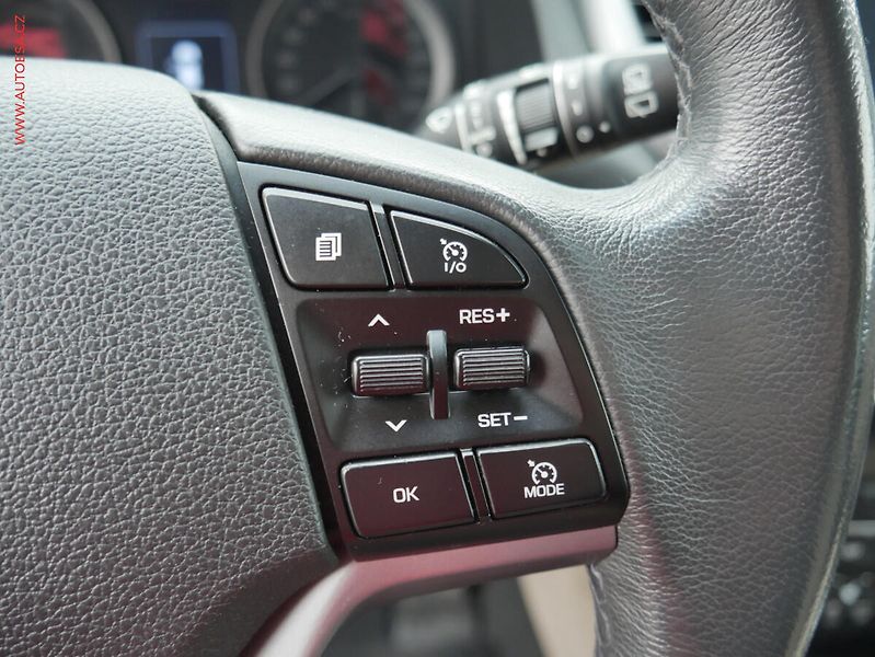 Hyundai Tucson (2015) 1.7 CRDi, ČR, AC, výhřev sed. - fotka 19 z 23