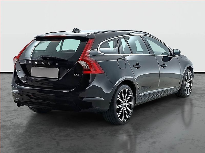 Volvo V60 (2017) D3 2.0, Automat, Xenony - fotka 5 z 20