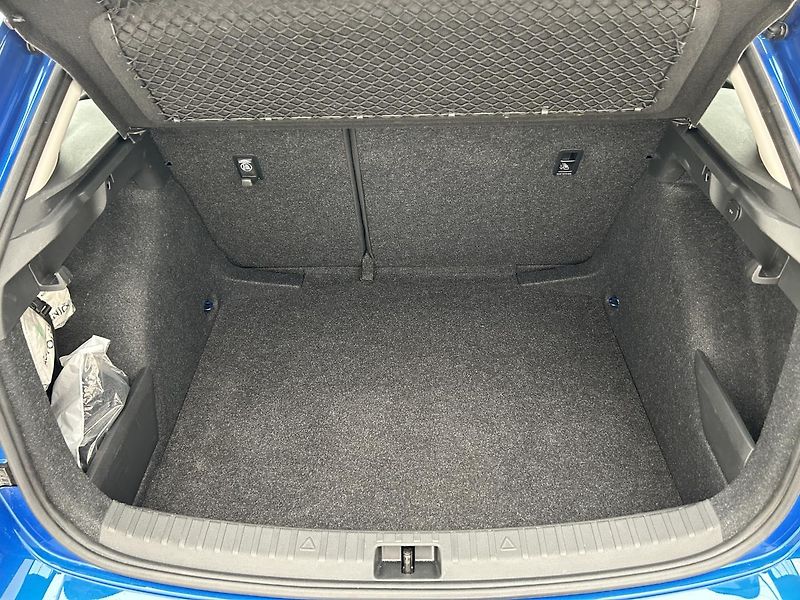 Škoda Scala 1.0 TSI Selection - fotka 25 z 28