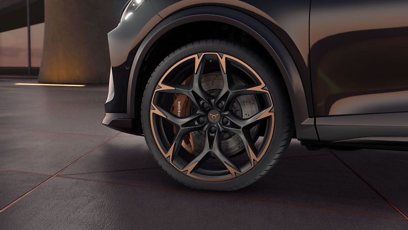 Cupra Formentor (2026) VZ5 2.5 TSI 390k DSG 4WD - fotka 6 z 8