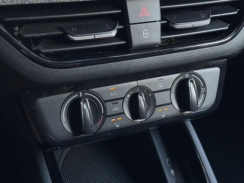 Škoda Scala 1.0TSi DSG 116PS KLIMA AC V.Co - fotka 21 z 37