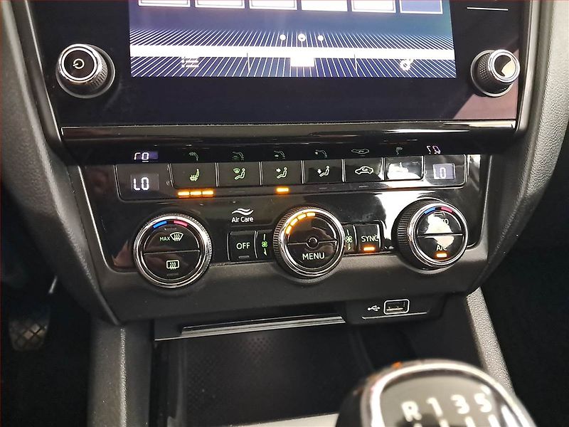 Škoda Octavia (2019) 1.6 TDI, ČR,1.maj, Tempomat - fotka 15 z 19