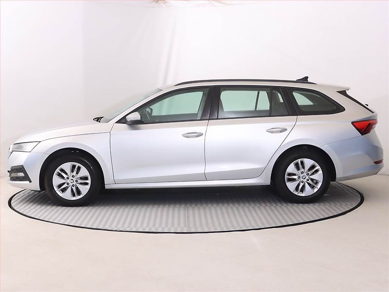Škoda Octavia (2022) Ambition 2.0 TDI, digi klima - fotka 3 z 20