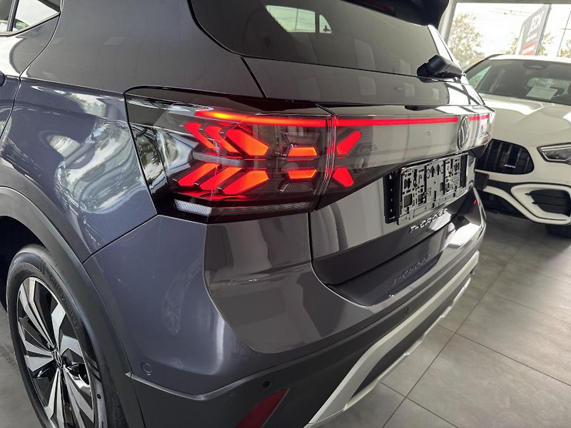 Volkswagen T-Cross (2025) 1,0TSi DSG IQ.LIGHT TAŽNÉ NAVI - fotka 10 z 32