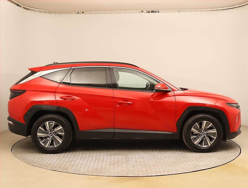 Hyundai Tucson (2021) 1.6 T-GDI - fotka 6 z 19