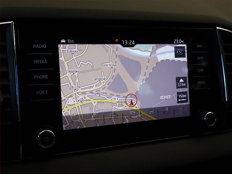Škoda Karoq (2018) Style 2.0 TDI - fotka 16 z 23