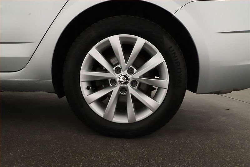Škoda Octavia (2019) Style 2.0 TDI, 4X4, Automat - fotka 20 z 20