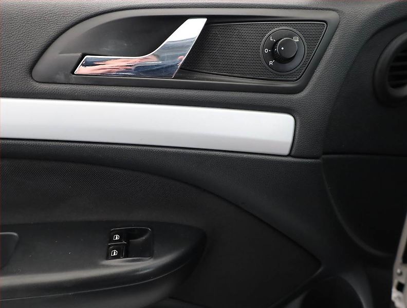 Škoda Octavia (2011) 2.0 TDI, Tempomat - fotka 11 z 14