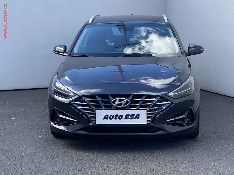 Hyundai i30 (2023) 1.0 T-GDi, 2.maj,ČR, Smart - fotka 2 z 19