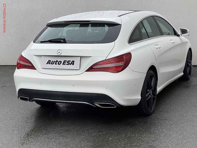 Mercedes-Benz CLA (2018) 1.6 CLA180, AT, LED, panor - fotka 4 z 20
