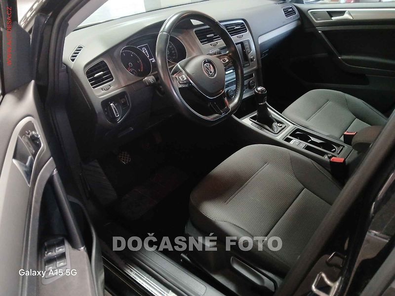 Volkswagen Golf (2014) 2.0 TDi, ČR, AC, tempo - fotka 3 z 3