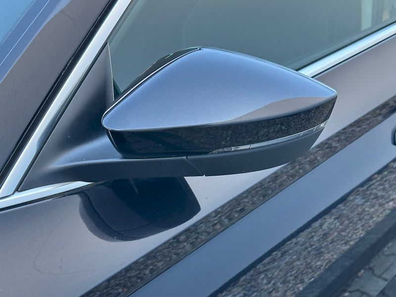 Škoda Superb (2018) Combi 2.0 TDI Style - fotka 14 z 33