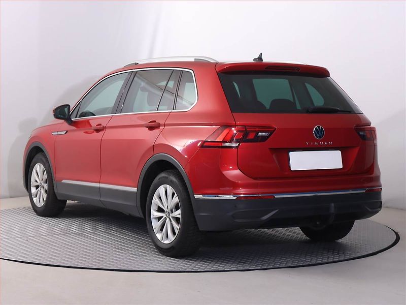 Volkswagen Tiguan (2021) 1.5 TSI - fotka 4 z 22