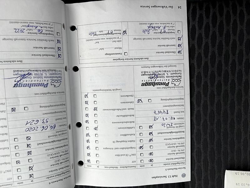 Volkswagen Golf 1.6, 75kW, Aut. Klima, Výhřevy - fotka 19 z 23