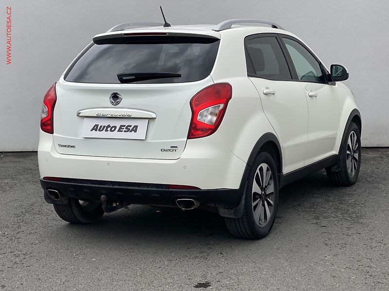 SsangYong Korando (2015) 2.0 TD 4x4, AT, TZ, kůže - fotka 4 z 16