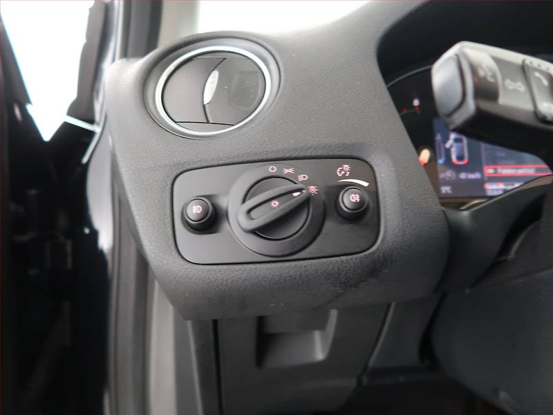 Ford Mondeo (2014) Titanium 2.0 TDCi, Automat - fotka 13 z 25