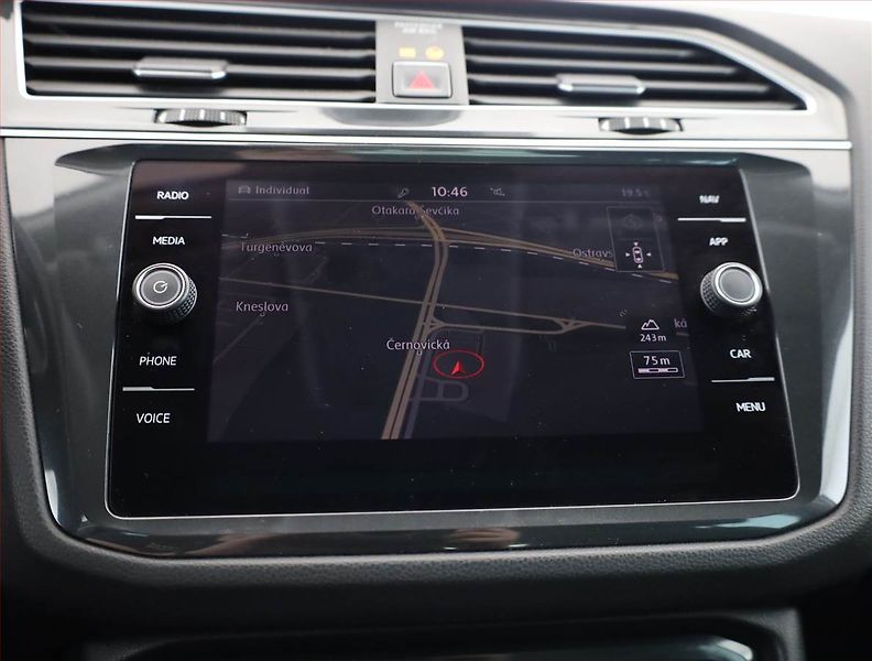 Volkswagen Tiguan (2018) Comfortline 2.0 TDI, 4X4 - fotka 11 z 19