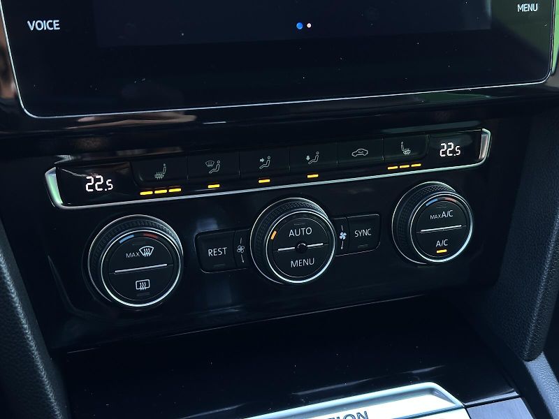 Volkswagen Passat 2.0TDi 4Motion DSG R-Line KAME - fotka 26 z 45