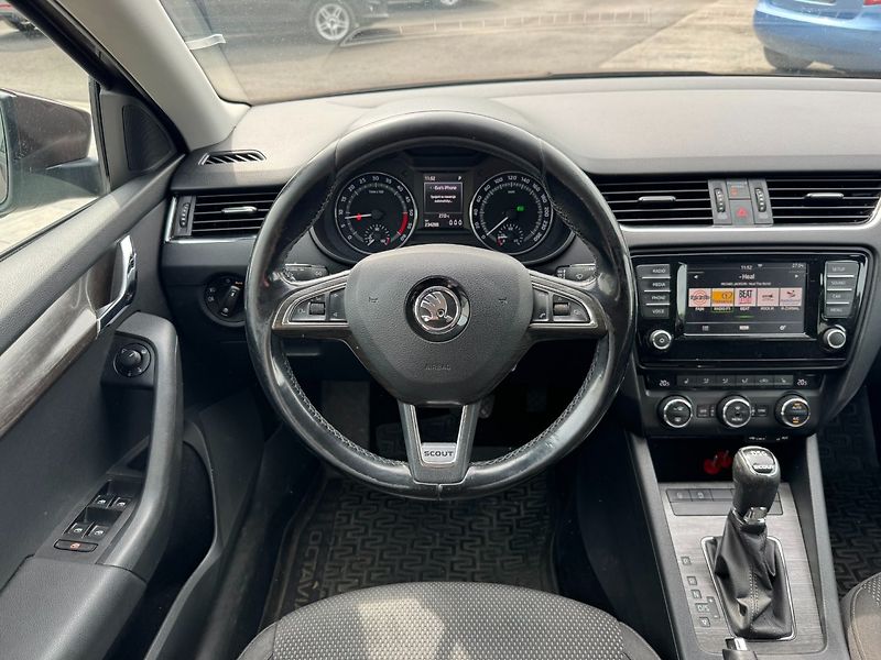 Škoda Octavia (2016) Scout 2.0 TDI 4x4 135kW - fotka 14 z 35