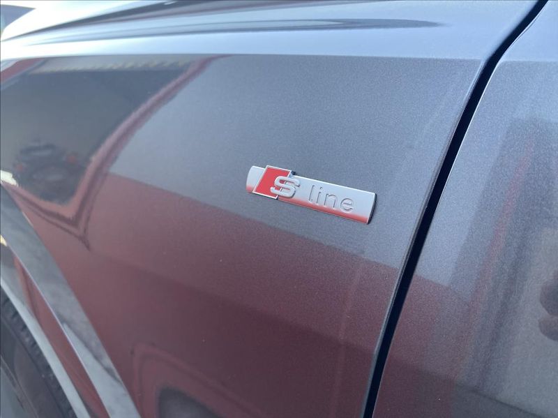 Audi Q8 3,0 55TFSi quattro Sport - fotka 46 z 47